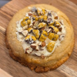 Le White Crunchy Cookie